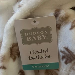 Hooded bathrobe rooster